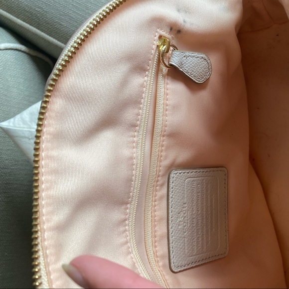 Coach top handle handbag with crossbody strap - Picture 4 of 4